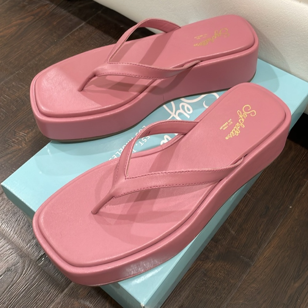 NIB pink Flatforms flip flop platform-sandals 2” beach pool slides toe loop ring - Picture 2 of 16